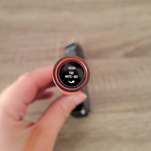 Bare minerals statement Matte lip color FIRE 4ml - Picture 2 of 5